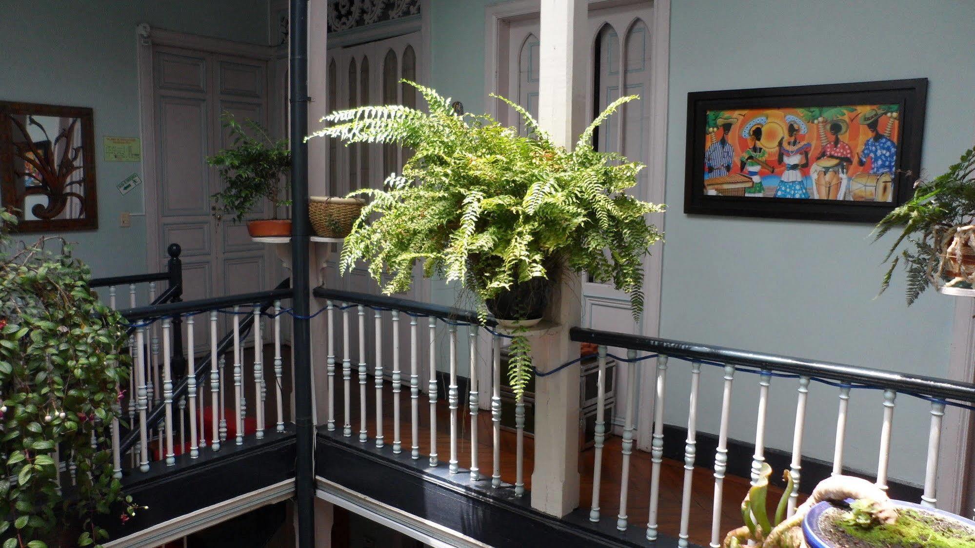 Zohar Hostel Bogotá Zewnętrze zdjęcie
